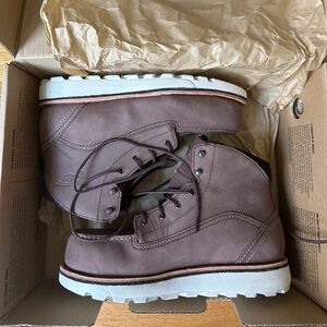 Red Wing Traction Tred Lite